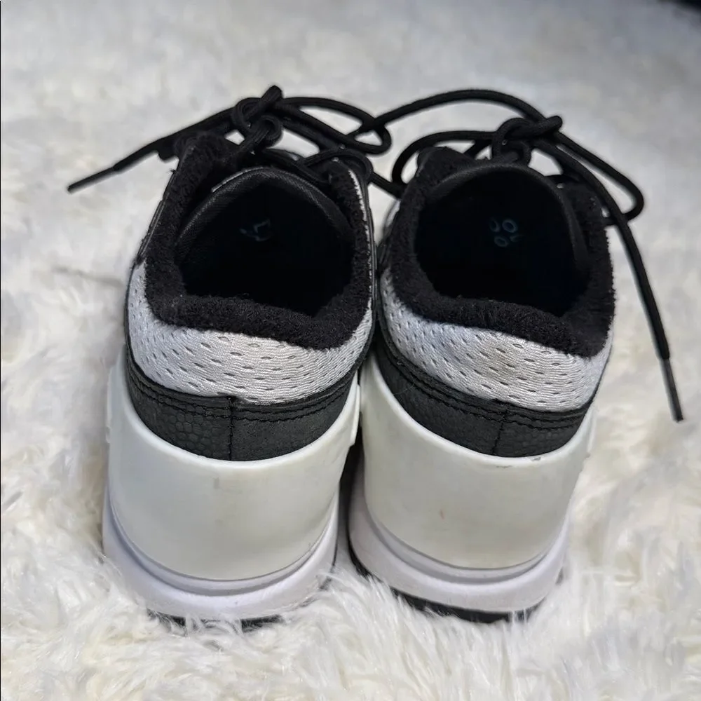 SoleSavy Black and white Sneakers